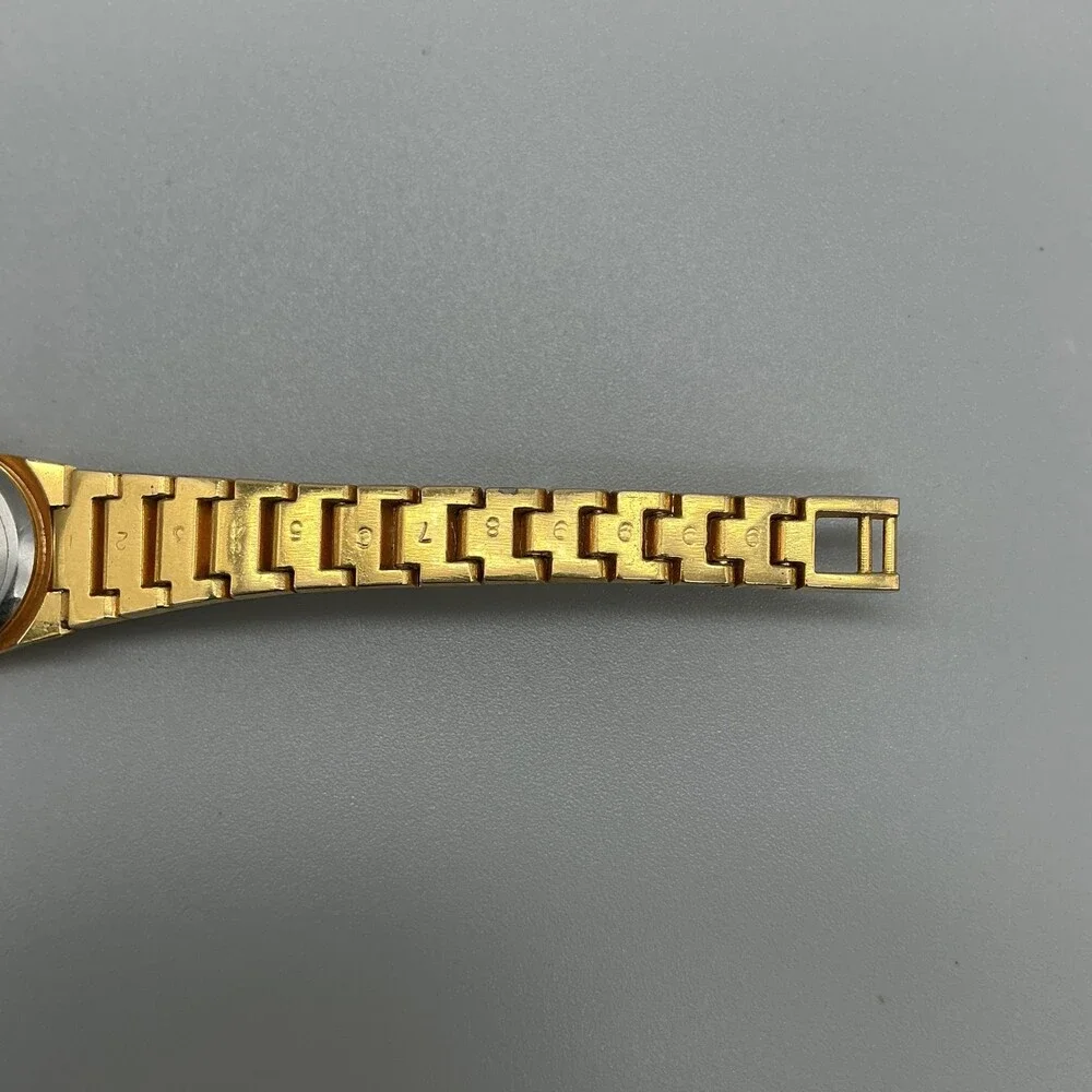 Benrus Womens Watch 22mm Black Dial Gold Tone Textured Bracelet New Battery 6.5